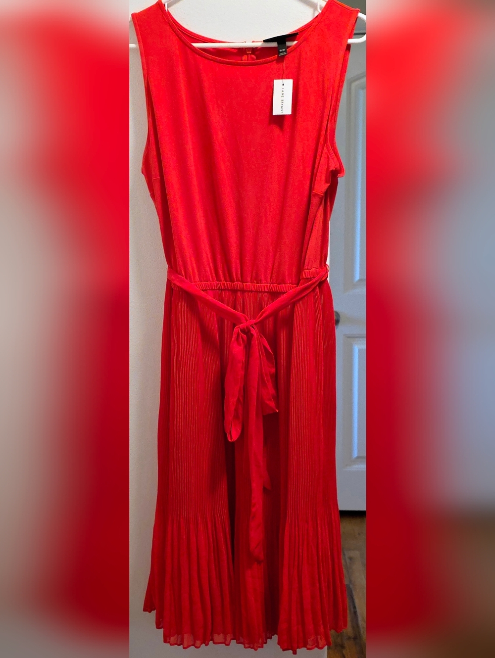 Women’s Sleeveless Red Tie-Waist Pleated Midi Dress
